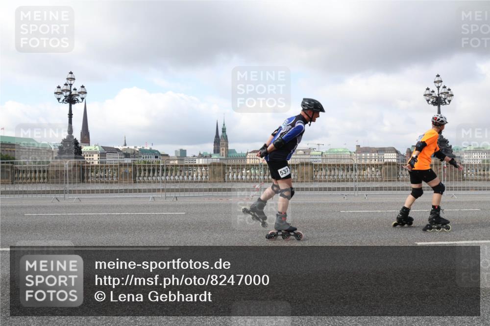 29.06.2025 - hella hamburg halbmarathon Lena Gebhardt http://msf.ph/oto/8247000 29.06.2025 09:02:39 Lombardsbrücke  meine-sportfotos.de