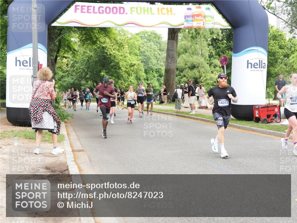 29.06.2025 - hella hamburg halbmarathon MichiJ http://msf.ph/oto/8247023 29.06.2025 10:51:14 Zwischen KM18-KM19 5354, 5365, 8578, 9680, 10694, 13184, 14313, 16639, 16872, 18520 meine-sportfotos.de
