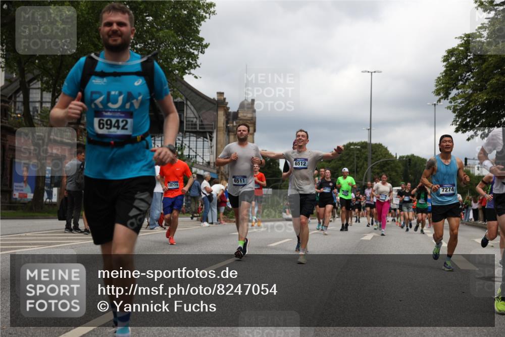 29.06.2025 - hella hamburg halbmarathon Yannick Fuchs http://msf.ph/oto/8247054 29.06.2025 10:47:46 20KM 1030, 1151, 1267, 1422, 1502, 1727, 1870, 2058, 2070, 2354, 2518, 2630, 3096, 3819, 5020, 5259, 5638, 5866, 6294, 6374, 6481, 6511, 6512, 6629, 6762, 6942, 7274, 7395, 7918, 8285, 8335, 8394, 8447, 9380, 9791, 9922, 10891, 11068, 11430, 11844, 12321, 12379, 12607, 12632, 12909, 13032, 13033, 13397, 13794, 13865, 13912, 13997, 14702, 15146, 15441, 15502, 15838, 15856, 15946, 16477, 16780, 17348, 17482, 18143, 18308, 18418, 18487, 18514, 18612 meine-sportfotos.de