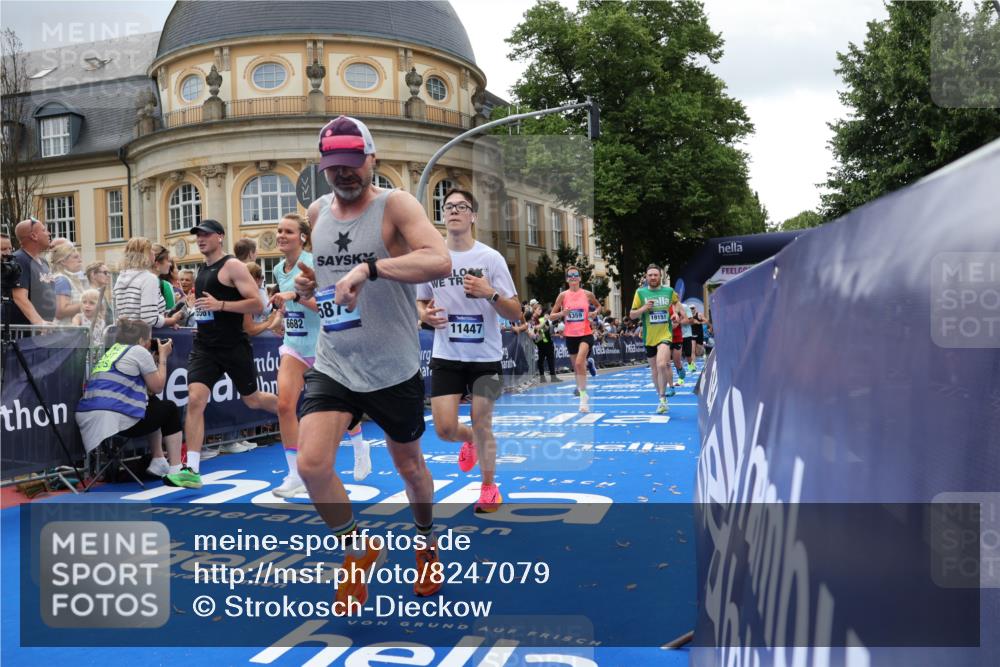 29.06.2025 - hella hamburg halbmarathon Strokosch-Dieckow http://msf.ph/oto/8247079 29.06.2025 10:39:02 Ziel 1164, 1445, 1803, 2262, 3136, 4359, 4759, 6682, 6686, 6687, 11447, 11619, 12137, 13137, 15556, 15561, 15873, 16656, 16820, 18547, 18734, 19151 meine-sportfotos.de