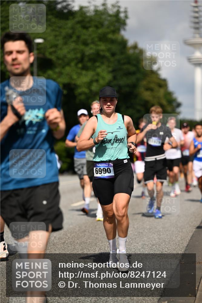 29.06.2025 - hella hamburg halbmarathon Dr. Thomas Lammeyer http://msf.ph/oto/8247124 29.06.2025 09:51:31 Kennedybrücke 1164, 1385, 1562, 1644, 1743, 2296, 2714, 2767, 3959, 4860, 5091, 5315, 6684, 6990, 7884, 8362, 9178, 9944, 10384, 10793, 10900, 10968, 11202, 11227 meine-sportfotos.de