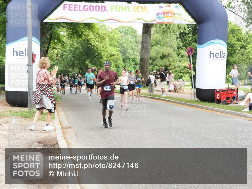 29.06.2025 - hella hamburg halbmarathon MichiJ http://msf.ph/oto/8247146 29.06.2025 10:51:16 Zwischen KM18-KM19 5354, 5365, 9680, 10694, 12211, 12212, 13184, 14313, 16872, 18520 meine-sportfotos.de