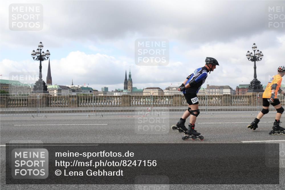 29.06.2025 - hella hamburg halbmarathon Lena Gebhardt http://msf.ph/oto/8247156 29.06.2025 09:02:39 Lombardsbrücke  meine-sportfotos.de