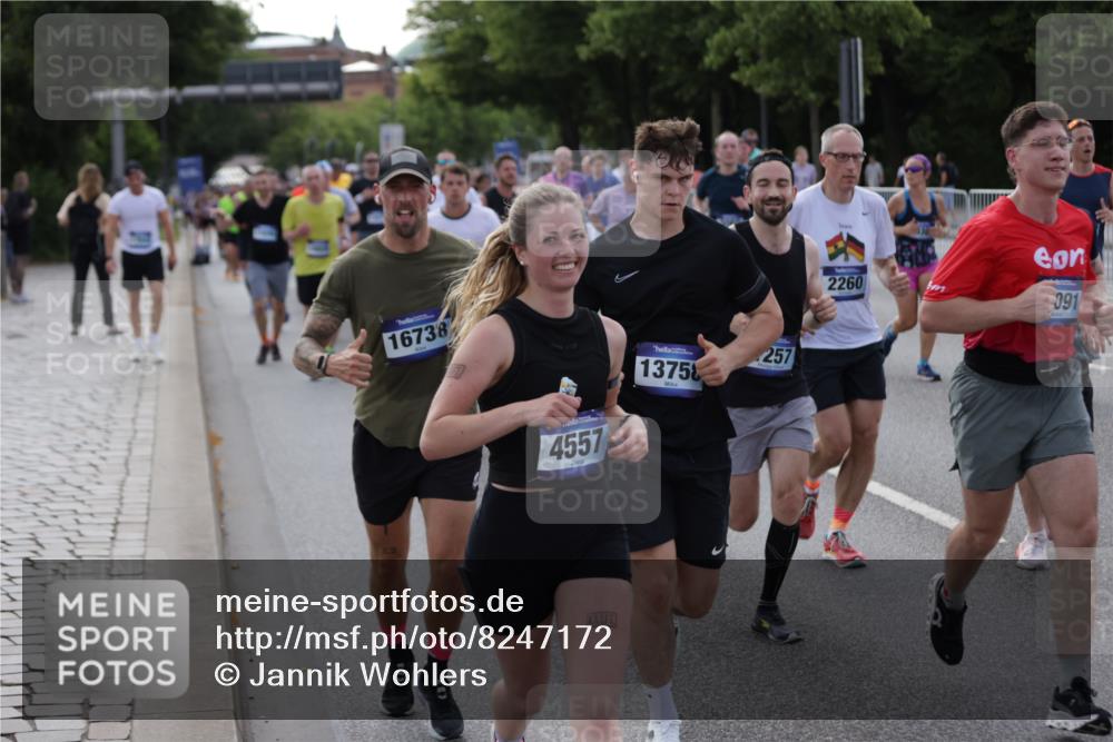 29.06.2025 - hella hamburg halbmarathon Jannik Wohlers http://msf.ph/oto/8247172 29.06.2025 09:55:37 Lombardsbrücke 1061, 1143, 1216, 1257, 1267, 1502, 1507, 1689, 2083, 2250, 2260, 2504, 2818, 2864, 3060, 3543, 4033, 4127, 4346, 4557, 5116, 6115, 6134, 7056, 7100, 7224, 7332, 7657, 8273, 8335, 8390, 8668, 8821, 8989, 9074, 9551, 10408, 10603, 10895, 11009, 11211, 11429, 11645, 12277, 12523, 12779, 12875, 13301, 13672, 13758, 13803, 13812, 13875, 14239, 14628, 14928, 15157, 15384, 15392, 15502, 15714, 15899, 16149, 16175, 16623, 16738, 17127, 17131, 17282, 17842 meine-sportfotos.de