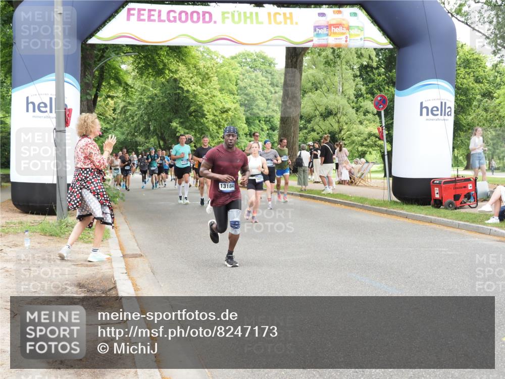 29.06.2025 - hella hamburg halbmarathon MichiJ http://msf.ph/oto/8247173 29.06.2025 10:51:16 Zwischen KM18-KM19 5354, 5365, 9680, 10694, 12211, 12212, 13184, 14313, 16872, 18520 meine-sportfotos.de