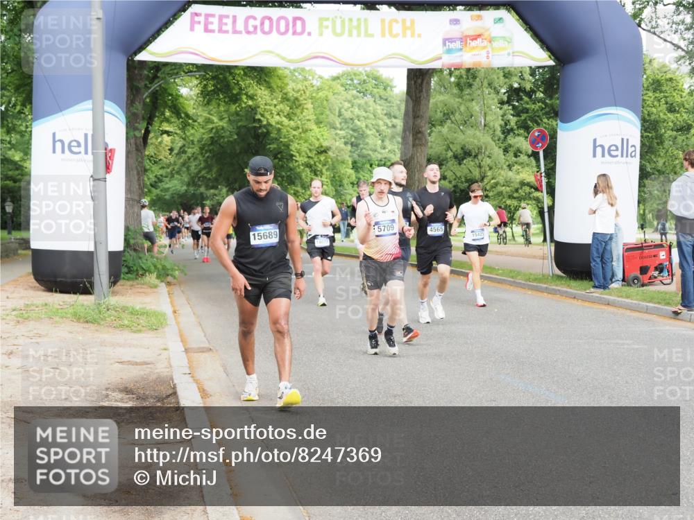 29.06.2025 - hella hamburg halbmarathon MichiJ http://msf.ph/oto/8247369 29.06.2025 10:28:34 Zwischen KM18-KM19 1975, 2972, 3626, 4565, 5709, 5803, 8319, 8933, 10968, 12372, 14077, 15421, 15689, 18979 meine-sportfotos.de