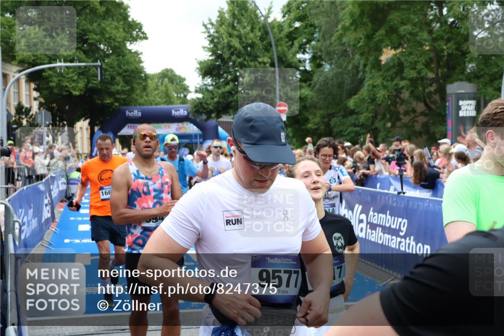 29.06.2025 - hella hamburg halbmarathon Zöllner http://msf.ph/oto/8247375 29.06.2025 10:57:26 Ziel 2417, 5926, 6272, 6281, 6302, 9450, 9727, 9934, 12014, 12590, 13394, 13664, 15695, 16625, 16830, 17160, 17779, 17828 meine-sportfotos.de