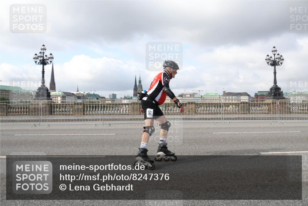 29.06.2025 - hella hamburg halbmarathon Lena Gebhardt http://msf.ph/oto/8247376 29.06.2025 09:02:41 Lombardsbrücke  meine-sportfotos.de