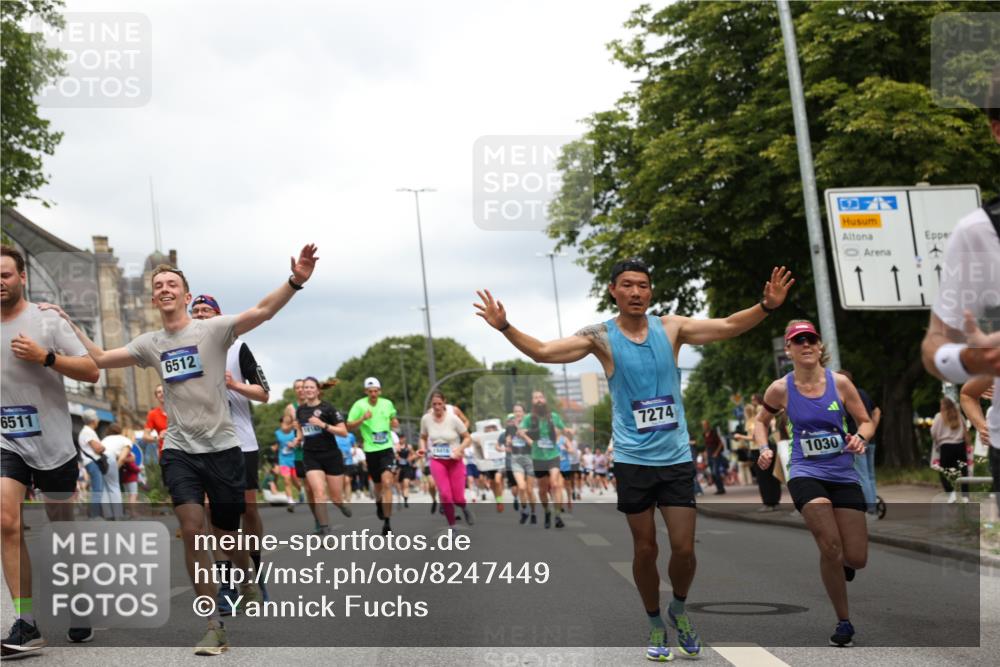 29.06.2025 - hella hamburg halbmarathon Yannick Fuchs http://msf.ph/oto/8247449 29.06.2025 10:47:47 20KM 1030, 1151, 1267, 1422, 1502, 1727, 1870, 2058, 2070, 2354, 2518, 2630, 3096, 3819, 5020, 5259, 5638, 5866, 6294, 6374, 6481, 6511, 6512, 6629, 6762, 6942, 7274, 7395, 7478, 7918, 8285, 8335, 8394, 8447, 9380, 9791, 9922, 10891, 11068, 11430, 11844, 12321, 12379, 12607, 12632, 12909, 13032, 13033, 13397, 13794, 13865, 13912, 14702, 15146, 15441, 15502, 15838, 15856, 15946, 16477, 16780, 17348, 17482, 18143, 18308, 18418, 18487, 18514, 18612, 19067 meine-sportfotos.de