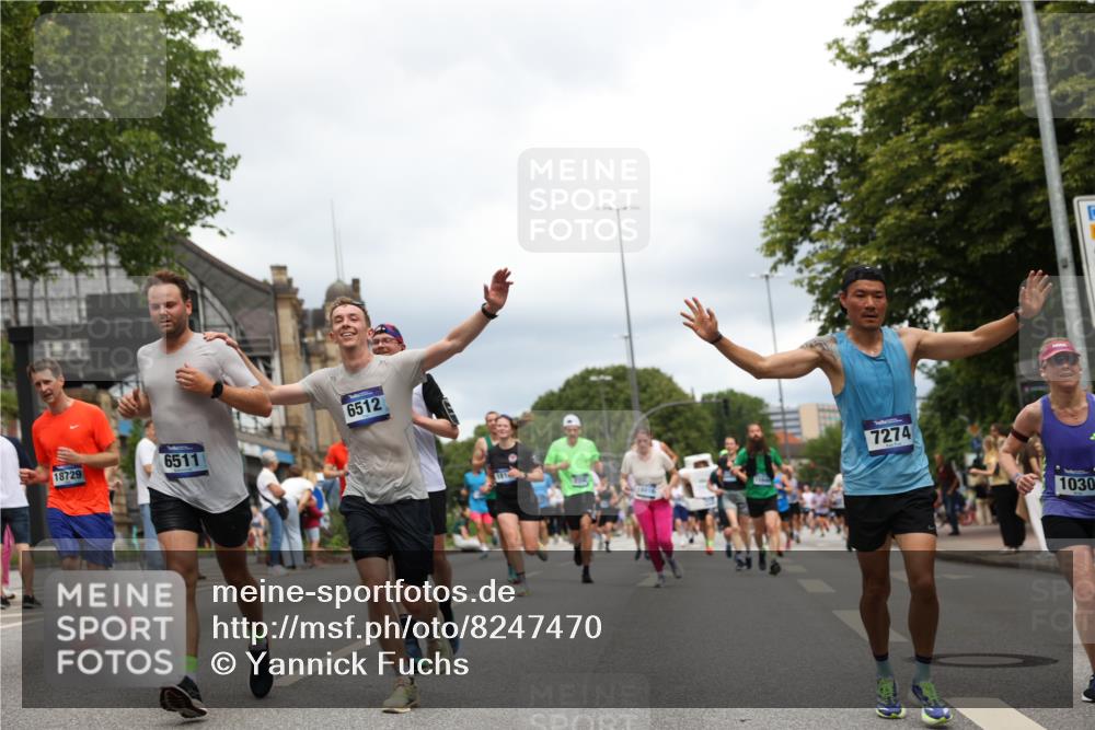 29.06.2025 - hella hamburg halbmarathon Yannick Fuchs http://msf.ph/oto/8247470 29.06.2025 10:47:47 20KM 1030, 1151, 1267, 1422, 1502, 1727, 1870, 2058, 2070, 2354, 2518, 2630, 3096, 3819, 5020, 5259, 5638, 5866, 6294, 6374, 6481, 6511, 6512, 6629, 6762, 6942, 7274, 7395, 7478, 7918, 8285, 8335, 8394, 8447, 9380, 9791, 9922, 10891, 11068, 11430, 11844, 12321, 12379, 12607, 12632, 12909, 13032, 13033, 13397, 13794, 13865, 13912, 14702, 15146, 15441, 15502, 15838, 15856, 15946, 16477, 16780, 17348, 17482, 18143, 18308, 18418, 18487, 18514, 18612, 19067 meine-sportfotos.de