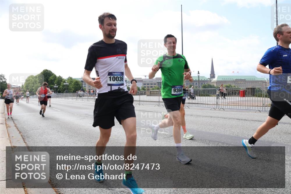29.06.2025 - hella hamburg halbmarathon Lena Gebhardt http://msf.ph/oto/8247473 29.06.2025 10:10:07 Lombardsbrücke 1052, 1548, 1573, 1823, 3921, 4592, 5182, 5511, 7042, 7058, 7081, 7333, 7636, 8219, 8685, 8890, 9150, 9297, 9306, 9366, 9434, 9674, 9781, 9816, 10036, 10943, 11027, 11180, 12255, 12509, 12567, 13739, 13797, 14822, 15409, 16191, 16445, 16455, 16639, 16872, 16918, 17148, 17630, 17899, 18076, 18196, 18440, 18707, 19023, 19242 meine-sportfotos.de