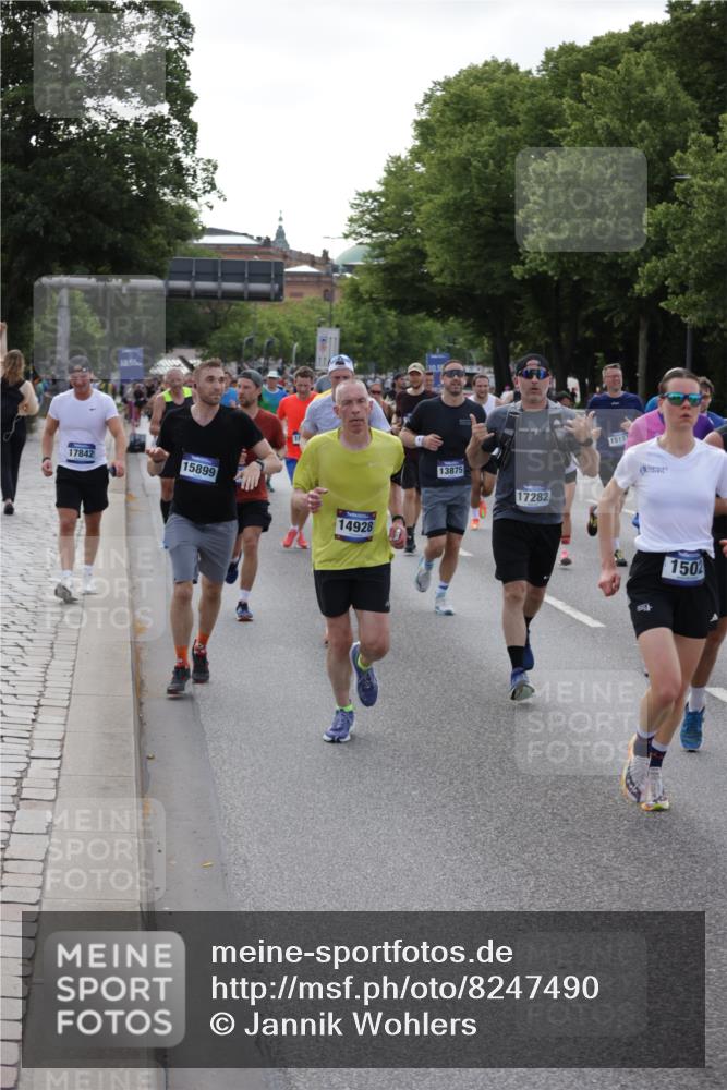 29.06.2025 - hella hamburg halbmarathon Jannik Wohlers http://msf.ph/oto/8247490 29.06.2025 09:55:40 Lombardsbrücke 1061, 1216, 1257, 1502, 1507, 1689, 2083, 2250, 2260, 2504, 2818, 2864, 3060, 3543, 4346, 4557, 5116, 6115, 6134, 7056, 7100, 7178, 7224, 7332, 7657, 8273, 8335, 8668, 8821, 8989, 9074, 9551, 10408, 10596, 10603, 10895, 11009, 11211, 11429, 11467, 11645, 12523, 12779, 12875, 13159, 13301, 13672, 13758, 13803, 13812, 13875, 14628, 14928, 15157, 15384, 15392, 15502, 15714, 15829, 15899, 16149, 16175, 16623, 16738, 16877, 17127, 17131, 17282, 17842, 17962, 18021 meine-sportfotos.de