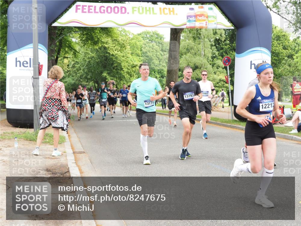 29.06.2025 - hella hamburg halbmarathon MichiJ http://msf.ph/oto/8247675 29.06.2025 10:51:19 Zwischen KM18-KM19 10962, 12211, 12212, 12837, 13171, 13184, 13793, 14313, 16095, 16872 meine-sportfotos.de