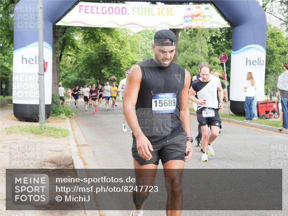 29.06.2025 - hella hamburg halbmarathon MichiJ http://msf.ph/oto/8247723 29.06.2025 10:28:36 Zwischen KM18-KM19 2573, 2972, 3626, 4565, 5709, 5803, 8319, 11714, 12372, 14077, 15421, 15689, 18979 meine-sportfotos.de
