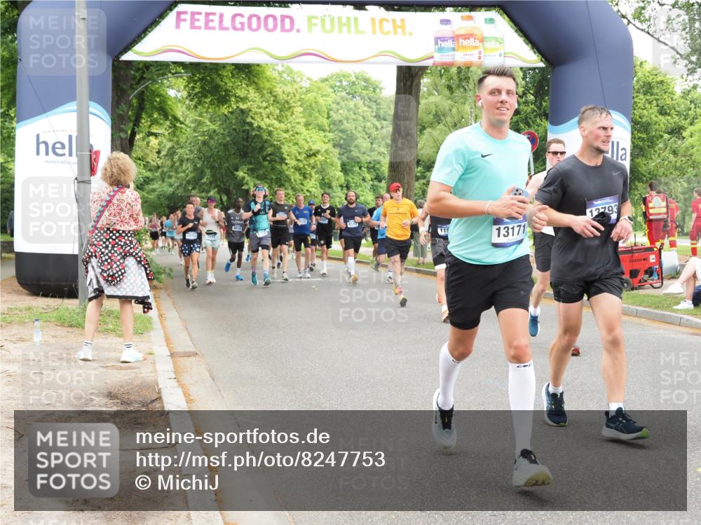 29.06.2025 - hella hamburg halbmarathon MichiJ http://msf.ph/oto/8247753 29.06.2025 10:51:21 Zwischen KM18-KM19 1194, 8561, 10962, 12211, 12212, 12837, 13171, 13184, 13793, 14313, 16095, 16872 meine-sportfotos.de