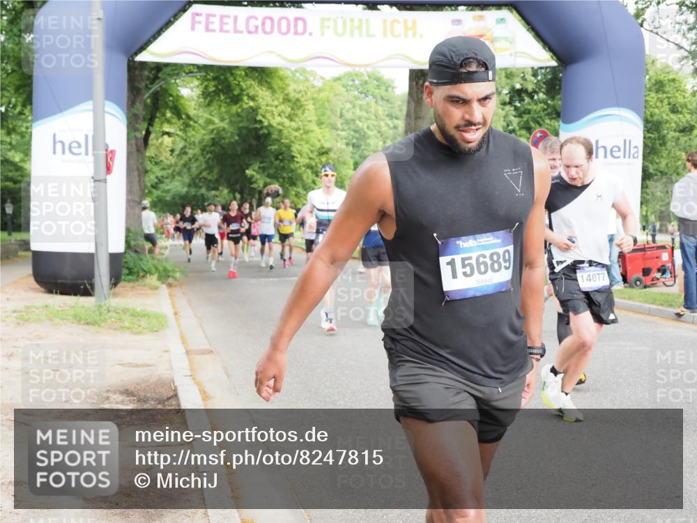 29.06.2025 - hella hamburg halbmarathon MichiJ http://msf.ph/oto/8247815 29.06.2025 10:28:36 Zwischen KM18-KM19 2573, 2972, 3626, 4565, 5709, 5803, 8319, 11714, 12372, 14077, 15421, 15689, 18979 meine-sportfotos.de