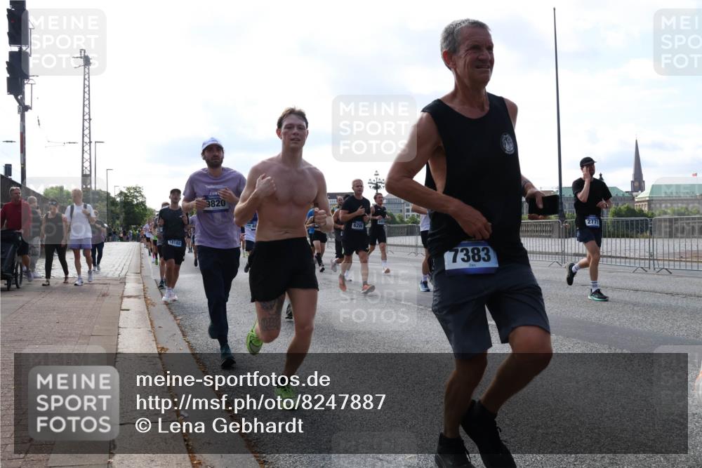 29.06.2025 - hella hamburg halbmarathon Lena Gebhardt http://msf.ph/oto/8247887 29.06.2025 09:56:36 Lombardsbrücke 1061, 1452, 1460, 1496, 1499, 1592, 1628, 1833, 1877, 2013, 2058, 2082, 2208, 2378, 2396, 2504, 2771, 2953, 2996, 3256, 3296, 3310, 3652, 4065, 4077, 4377, 4404, 4635, 4711, 4833, 5169, 5194, 5482, 5600, 5607, 5839, 5978, 6033, 6168, 6286, 6511, 6512, 6561, 6562, 7178, 7383, 7475, 7583, 7943, 8261, 8361, 8514, 8572, 8587, 8618, 8661, 8710, 8863, 8921, 8968, 8989, 8996, 9082, 9246, 9537, 9597, 9638, 10596 meine-sportfotos.de