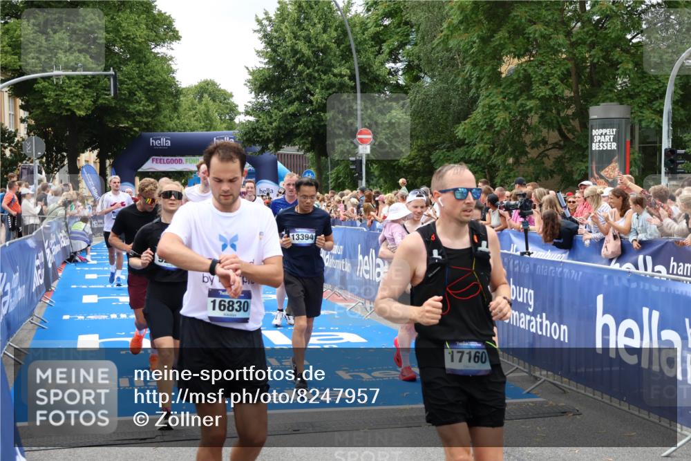 29.06.2025 - hella hamburg halbmarathon Zöllner http://msf.ph/oto/8247957 29.06.2025 10:57:33 Ziel 2236, 3435, 4502, 5015, 5134, 5728, 6281, 6302, 8393, 9727, 12144, 13245, 13394, 15695, 16093, 17758, 17828 meine-sportfotos.de