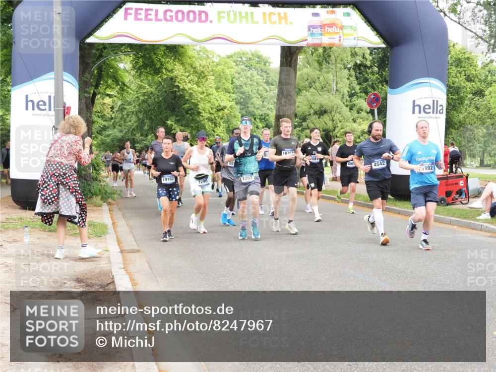29.06.2025 - hella hamburg halbmarathon MichiJ http://msf.ph/oto/8247967 29.06.2025 10:51:23 Zwischen KM18-KM19 1194, 1702, 1992, 2979, 4542, 7081, 8520, 8561, 8810, 10962, 12211, 12212, 12837, 13171, 13793, 16095 meine-sportfotos.de