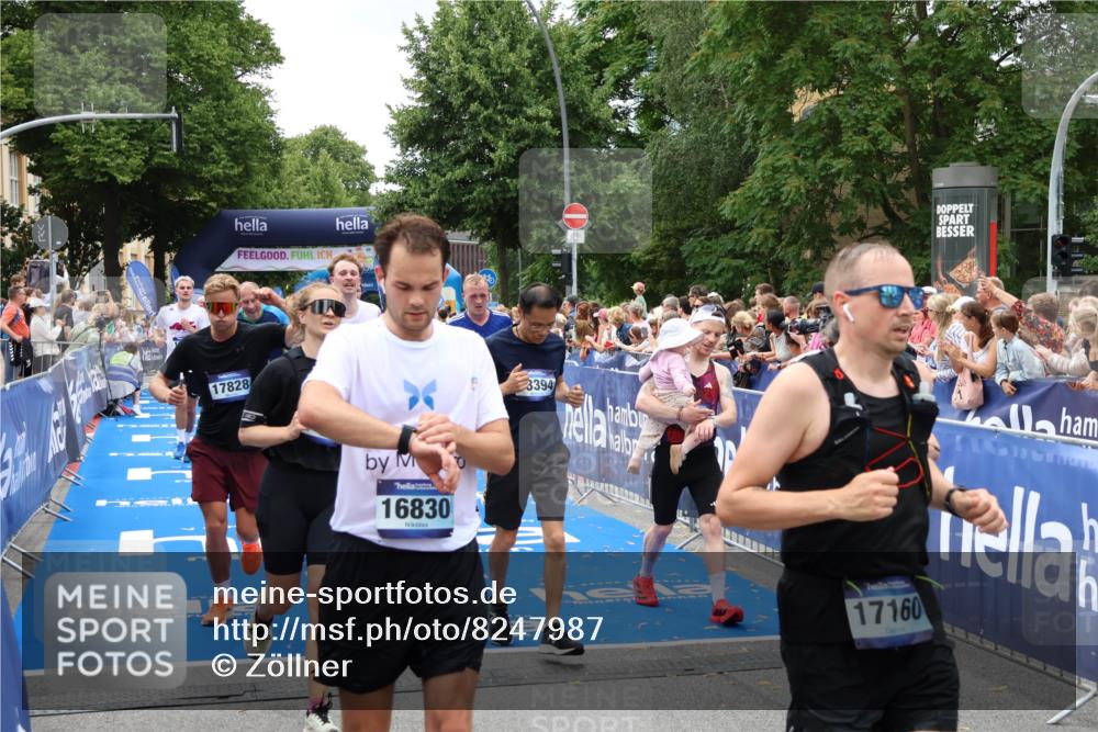 29.06.2025 - hella hamburg halbmarathon Zöllner http://msf.ph/oto/8247987 29.06.2025 10:57:33 Ziel 2236, 3435, 4502, 5015, 5134, 5728, 6281, 6302, 8393, 9727, 12144, 13245, 13394, 15695, 16093, 17758, 17828 meine-sportfotos.de