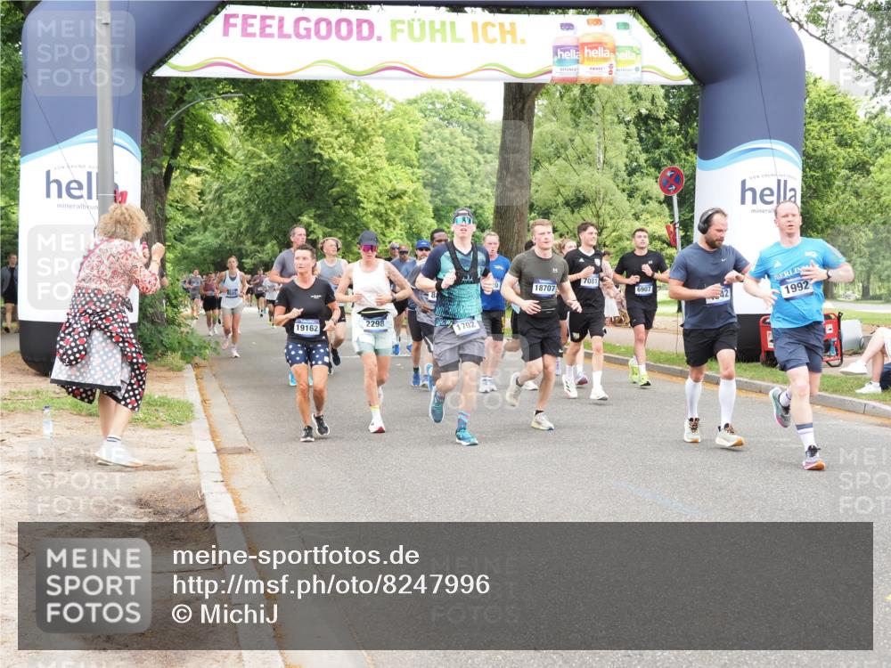 29.06.2025 - hella hamburg halbmarathon MichiJ http://msf.ph/oto/8247996 29.06.2025 10:51:24 Zwischen KM18-KM19 1194, 1702, 1992, 2979, 4542, 6907, 6908, 7081, 8520, 8561, 8810, 10962, 12837, 13171, 13793, 14176, 16095, 18707, 19162 meine-sportfotos.de