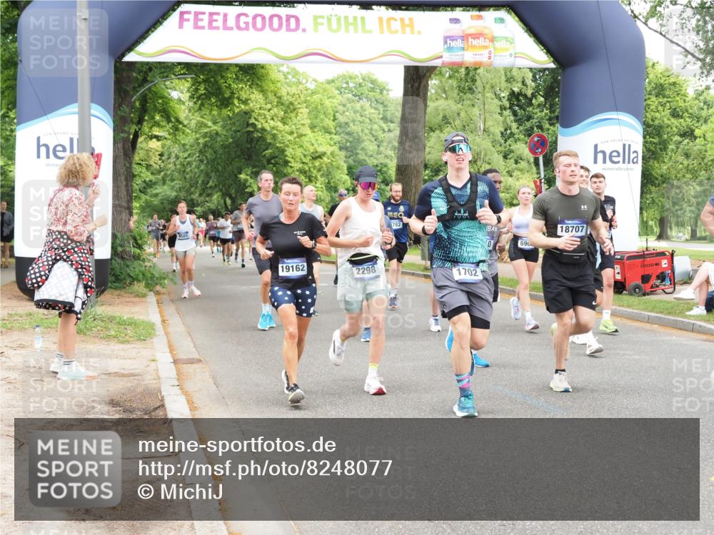 29.06.2025 - hella hamburg halbmarathon MichiJ http://msf.ph/oto/8248077 29.06.2025 10:51:25 Zwischen KM18-KM19 1194, 1702, 1992, 2298, 2782, 2979, 4542, 6585, 6907, 6908, 7081, 8520, 8561, 8810, 10962, 12837, 13171, 13793, 14176, 15915, 16095, 18707, 19162 meine-sportfotos.de