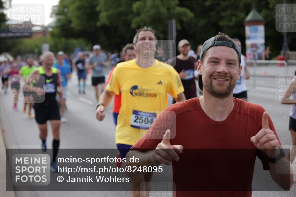 29.06.2025 - hella hamburg halbmarathon Jannik Wohlers http://msf.ph/oto/8248095 29.06.2025 09:55:44 Lombardsbrücke 1061, 1257, 1499, 1502, 1507, 1689, 2083, 2250, 2260, 2504, 2818, 2864, 3060, 3543, 4557, 5116, 6115, 6134, 6168, 7178, 7332, 7943, 8335, 8668, 8821, 8989, 9074, 10596, 11009, 11211, 11429, 11467, 11645, 12523, 12779, 12870, 12875, 13007, 13159, 13301, 13672, 13758, 13803, 13812, 13875, 14628, 14928, 15157, 15384, 15392, 15502, 15714, 15829, 15868, 15899, 16149, 16175, 16623, 16738, 16877, 17127, 17131, 17282, 17842, 17962, 18021 meine-sportfotos.de