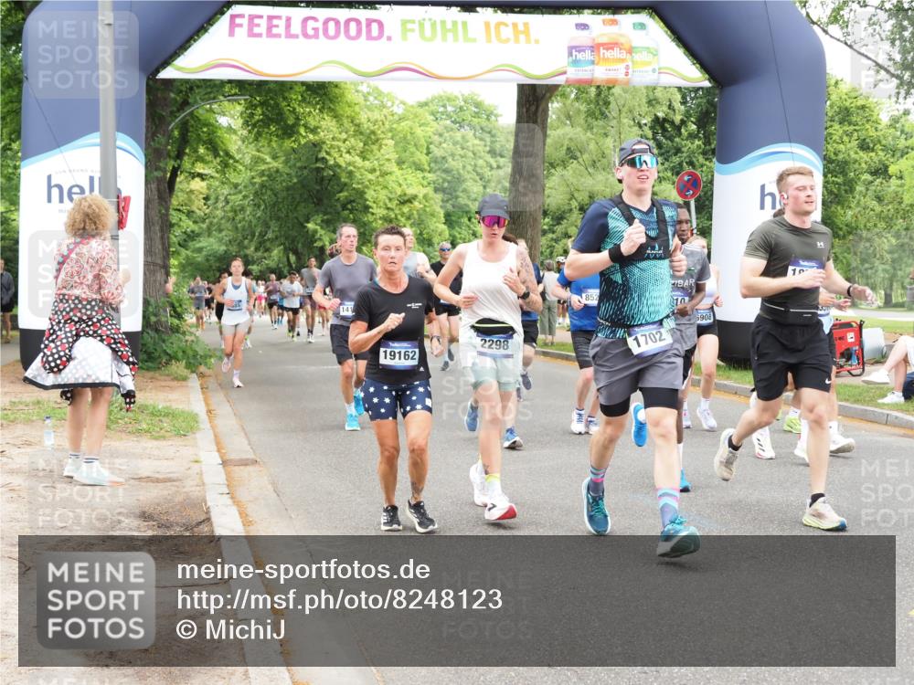 29.06.2025 - hella hamburg halbmarathon MichiJ http://msf.ph/oto/8248123 29.06.2025 10:51:25 Zwischen KM18-KM19 1194, 1702, 1992, 2298, 2782, 2979, 4542, 6585, 6907, 6908, 7081, 8520, 8561, 8810, 10962, 12837, 13171, 13793, 14176, 15915, 16095, 18707, 19162 meine-sportfotos.de