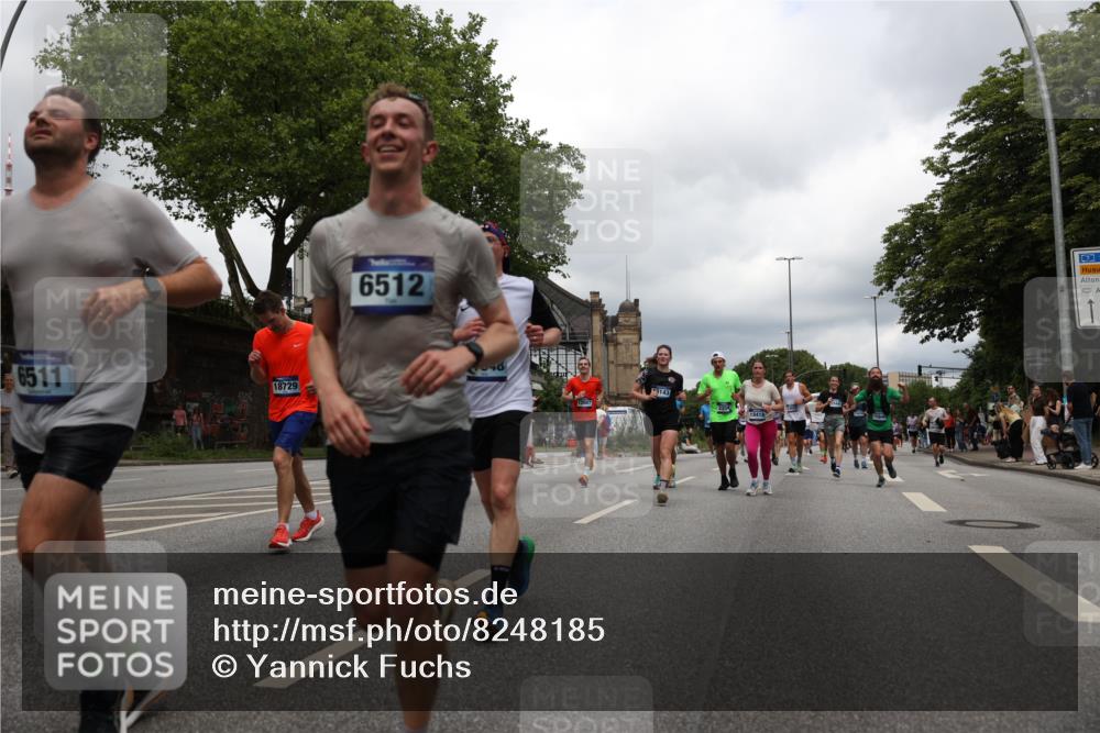 29.06.2025 - hella hamburg halbmarathon Yannick Fuchs http://msf.ph/oto/8248185 29.06.2025 10:47:49 20KM 1030, 1151, 1267, 1422, 1502, 1727, 1870, 2058, 2070, 2354, 2518, 2630, 3096, 3103, 3819, 5020, 5259, 5638, 5866, 6294, 6374, 6481, 6511, 6512, 6629, 6762, 6942, 7274, 7395, 7478, 7918, 8285, 8335, 8394, 8447, 9032, 9380, 9791, 9922, 11068, 11430, 11844, 12321, 12379, 12607, 12632, 12909, 13032, 13033, 13397, 13794, 13803, 13865, 13912, 14239, 14702, 15146, 15441, 15502, 15838, 15856, 15946, 16477, 16780, 17348, 17482, 18143, 18308, 18418, 18487, 18514, 18612, 19067 meine-sportfotos.de