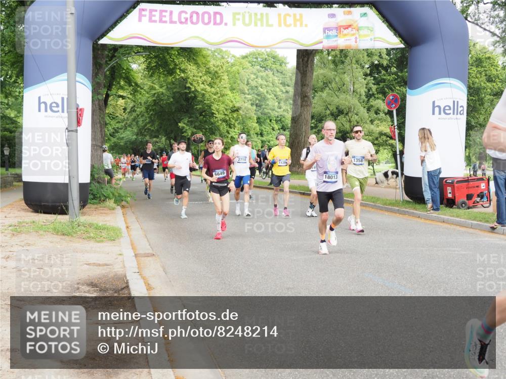 29.06.2025 - hella hamburg halbmarathon MichiJ http://msf.ph/oto/8248214 29.06.2025 10:28:39 Zwischen KM18-KM19 1358, 2573, 2714, 2972, 4565, 5709, 5803, 6649, 8370, 11284, 11714, 14077, 15421, 15689, 18013, 18979 meine-sportfotos.de