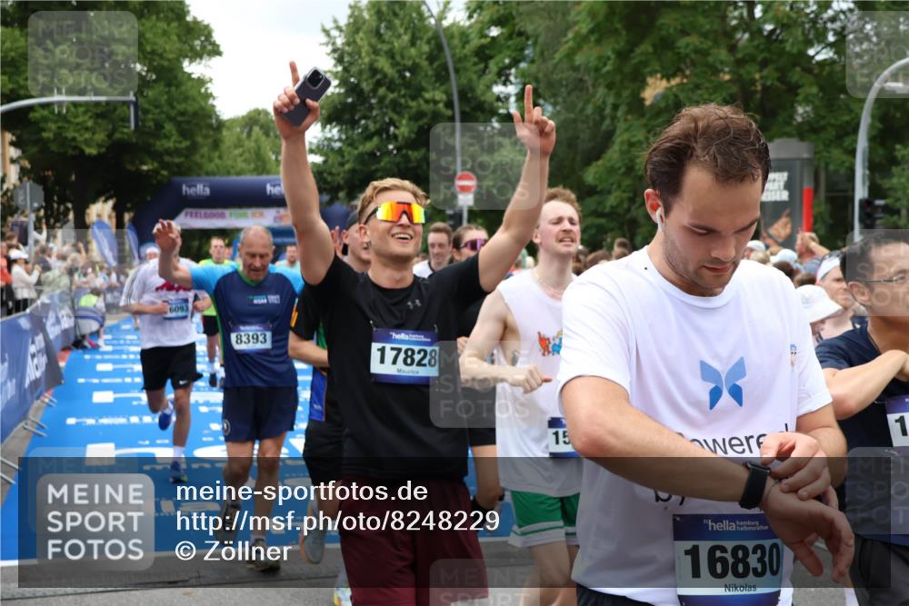 29.06.2025 - hella hamburg halbmarathon Zöllner http://msf.ph/oto/8248229 29.06.2025 10:57:35 Ziel 1239, 2236, 2652, 3435, 4502, 5015, 5134, 5457, 5458, 5728, 6281, 6302, 8393, 12144, 13245, 14571, 15695, 16093, 17758 meine-sportfotos.de