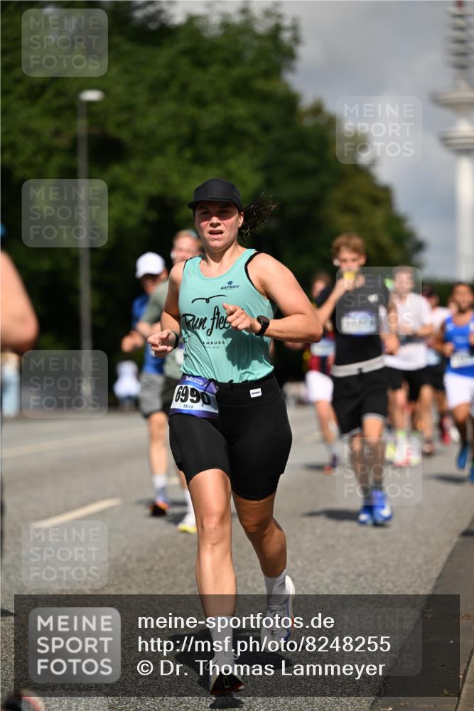 29.06.2025 - hella hamburg halbmarathon Dr. Thomas Lammeyer http://msf.ph/oto/8248255 29.06.2025 09:51:31 Kennedybrücke 1164, 1385, 1562, 1644, 1743, 2296, 2714, 2767, 3959, 4860, 5091, 5315, 6684, 6990, 7884, 8362, 9178, 9944, 10384, 10793, 10900, 10968, 11202, 11227 meine-sportfotos.de