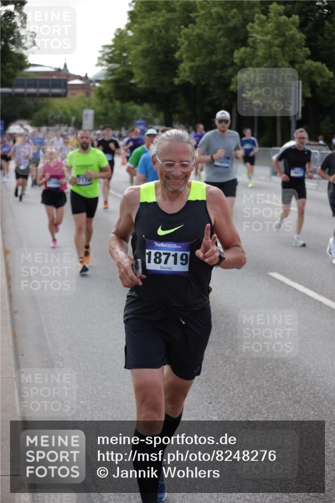 29.06.2025 - hella hamburg halbmarathon Jannik Wohlers http://msf.ph/oto/8248276 29.06.2025 09:55:46 Lombardsbrücke 1061, 1257, 1499, 1502, 1507, 1592, 1689, 2083, 2250, 2260, 2504, 2818, 2864, 3060, 4077, 4557, 5116, 5607, 6115, 6134, 6168, 7178, 7332, 7943, 8335, 8514, 8668, 8821, 8968, 8989, 9074, 9246, 9537, 10596, 11009, 11211, 11429, 11467, 11645, 12523, 12779, 12870, 12875, 13007, 13159, 13672, 13758, 13803, 13812, 13875, 13948, 14628, 14928, 15157, 15384, 15392, 15502, 15714, 15829, 15868, 15899, 16149, 16175, 16477, 16623, 16738, 16877, 17127, 17131, 17282, 17962, 18021 meine-sportfotos.de