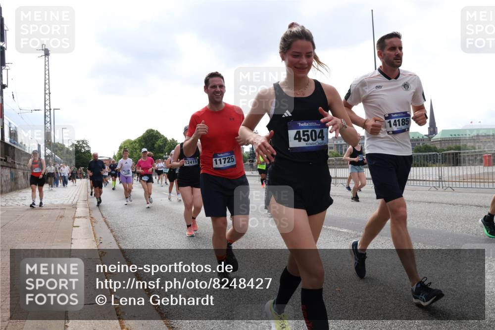29.06.2025 - hella hamburg halbmarathon Lena Gebhardt http://msf.ph/oto/8248427 29.06.2025 10:45:35 Lombardsbrücke 1033, 1060, 1085, 1100, 1104, 1421, 1426, 1555, 1685, 1713, 1798, 1854, 1983, 2008, 2216, 2217, 2522, 2550, 2657, 2664, 2917, 2965, 2973, 3160, 3164, 3357, 3377, 3879, 3993, 4099, 4102, 4104, 4186, 4224, 4306, 4317, 4337, 4388, 4504, 4820, 4851, 5044, 5099, 5108, 5339, 5635, 5636, 5949, 6133, 6150, 6509, 6623, 6763, 6788, 6911, 6922, 6980, 7268, 7283, 7356, 7530, 7541, 7859, 8594, 8605, 8745, 8762, 9620, 10030, 10182, 10225, 10327, 10329, 10367, 10511, 11314 meine-sportfotos.de