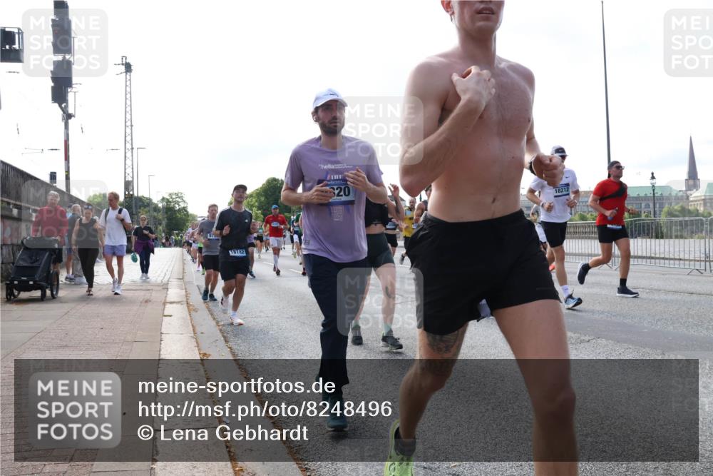 29.06.2025 - hella hamburg halbmarathon Lena Gebhardt http://msf.ph/oto/8248496 29.06.2025 09:56:36 Lombardsbrücke 1061, 1452, 1460, 1496, 1499, 1592, 1628, 1833, 1877, 2013, 2058, 2082, 2208, 2378, 2396, 2504, 2771, 2953, 2996, 3256, 3296, 3310, 3652, 4065, 4077, 4377, 4404, 4635, 4711, 4833, 5169, 5194, 5482, 5600, 5607, 5839, 5978, 6033, 6168, 6286, 6511, 6512, 6561, 6562, 7178, 7383, 7475, 7583, 7943, 8261, 8361, 8514, 8572, 8587, 8618, 8661, 8710, 8863, 8921, 8968, 8989, 8996, 9082, 9246, 9537, 9597, 9638, 10596 meine-sportfotos.de