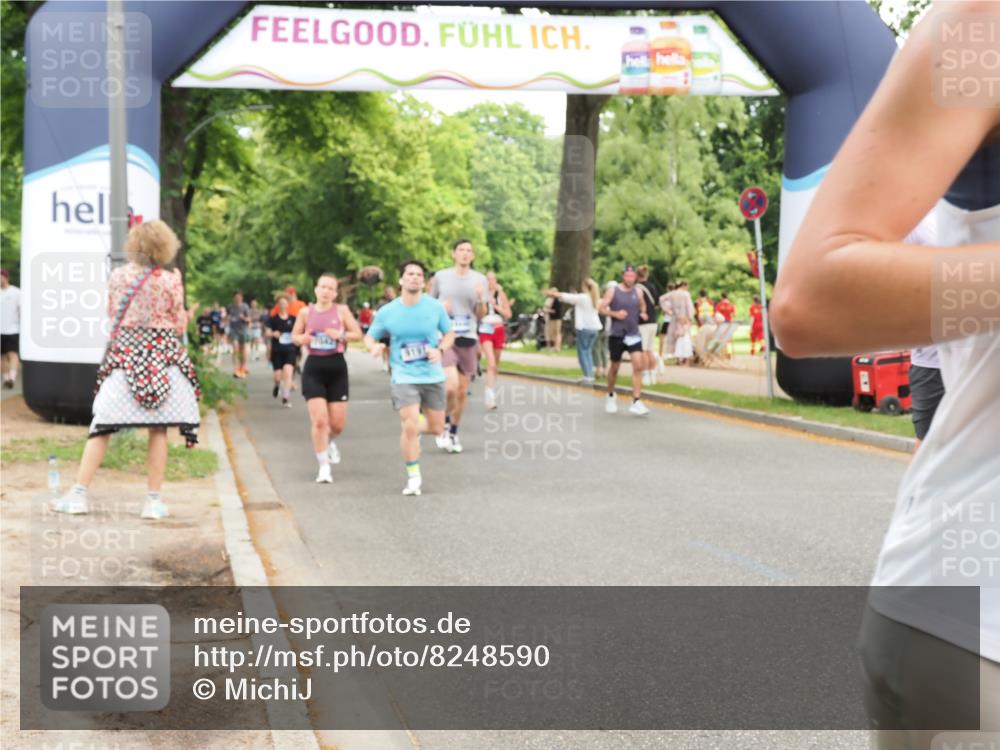 29.06.2025 - hella hamburg halbmarathon MichiJ http://msf.ph/oto/8248590 29.06.2025 10:51:31 Zwischen KM18-KM19 1992, 2298, 2782, 2979, 5396, 6585, 6907, 6908, 7042, 7081, 8520, 8810, 9191, 9526, 14176, 15915, 18440, 18707, 19162 meine-sportfotos.de