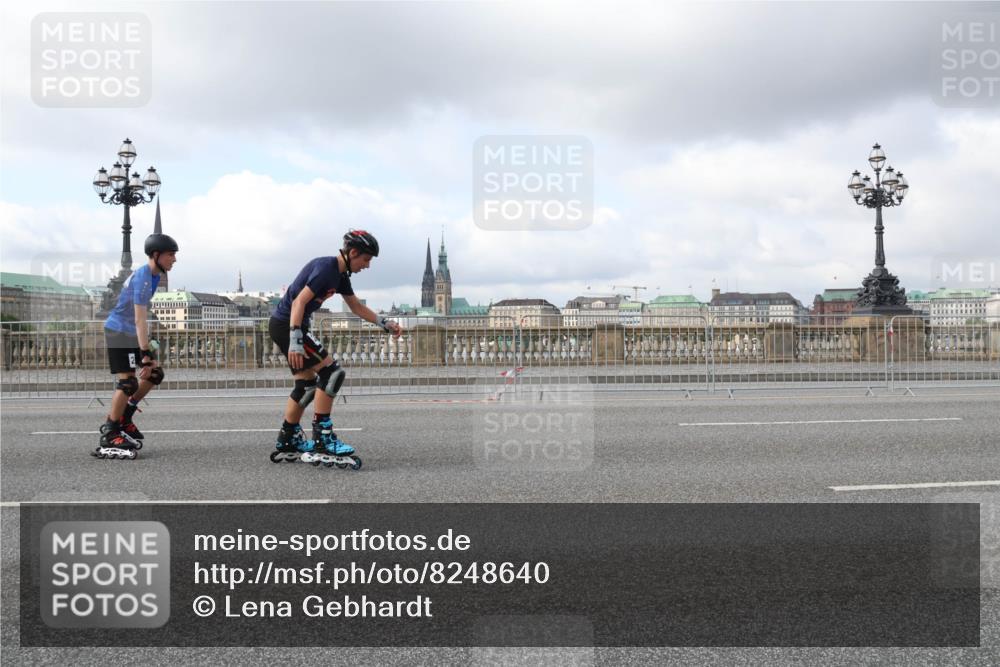 29.06.2025 - hella hamburg halbmarathon Lena Gebhardt http://msf.ph/oto/8248640 29.06.2025 09:02:45 Lombardsbrücke  meine-sportfotos.de
