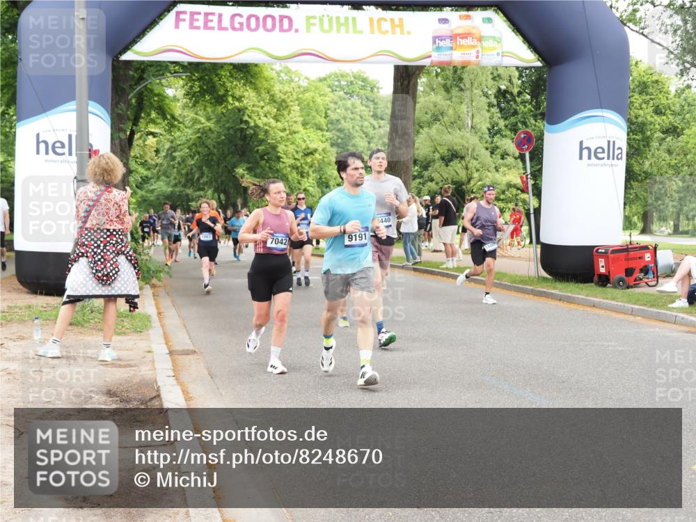 29.06.2025 - hella hamburg halbmarathon MichiJ http://msf.ph/oto/8248670 29.06.2025 10:51:31 Zwischen KM18-KM19 1992, 2298, 2782, 2979, 5396, 6585, 6907, 6908, 7042, 7081, 8520, 8810, 9191, 9526, 14176, 15915, 18440, 18707, 19162 meine-sportfotos.de