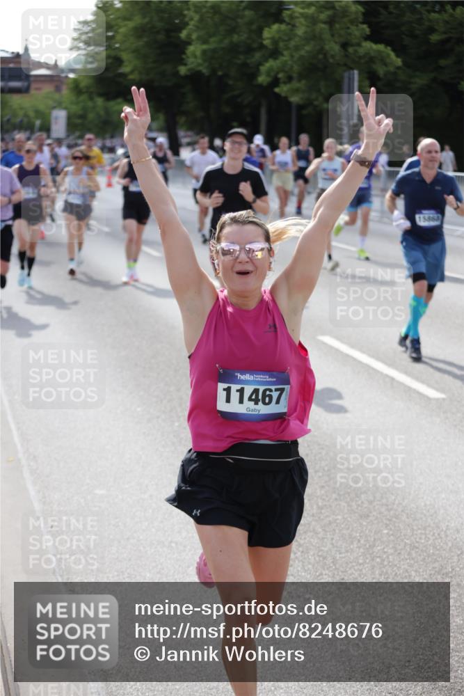 29.06.2025 - hella hamburg halbmarathon Jannik Wohlers http://msf.ph/oto/8248676 29.06.2025 09:55:49 Lombardsbrücke 1061, 1257, 1452, 1499, 1502, 1507, 1592, 2083, 2260, 2504, 3060, 4077, 4557, 5482, 5600, 5607, 6115, 6134, 6168, 7178, 7332, 7583, 7943, 8335, 8514, 8968, 8989, 8996, 9074, 9246, 9537, 9994, 10596, 11467, 12523, 12779, 12870, 12875, 13007, 13159, 13463, 13672, 13758, 13812, 13875, 13948, 14628, 14928, 15090, 15157, 15384, 15714, 15829, 15868, 15899, 16149, 16175, 16369, 16477, 16623, 16738, 16877, 16891, 16986, 17127, 17131, 17282, 17962, 18021 meine-sportfotos.de
