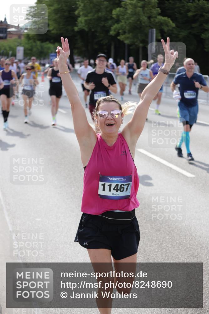 29.06.2025 - hella hamburg halbmarathon Jannik Wohlers http://msf.ph/oto/8248690 29.06.2025 09:55:49 Lombardsbrücke 1061, 1257, 1452, 1499, 1502, 1507, 1592, 2083, 2260, 2504, 3060, 4077, 4557, 5482, 5600, 5607, 6115, 6134, 6168, 7178, 7332, 7583, 7943, 8335, 8514, 8968, 8989, 8996, 9074, 9246, 9537, 9994, 10596, 11467, 12523, 12779, 12870, 12875, 13007, 13159, 13463, 13672, 13758, 13812, 13875, 13948, 14628, 14928, 15090, 15157, 15384, 15714, 15829, 15868, 15899, 16149, 16175, 16369, 16477, 16623, 16738, 16877, 16891, 16986, 17127, 17131, 17282, 17962, 18021 meine-sportfotos.de