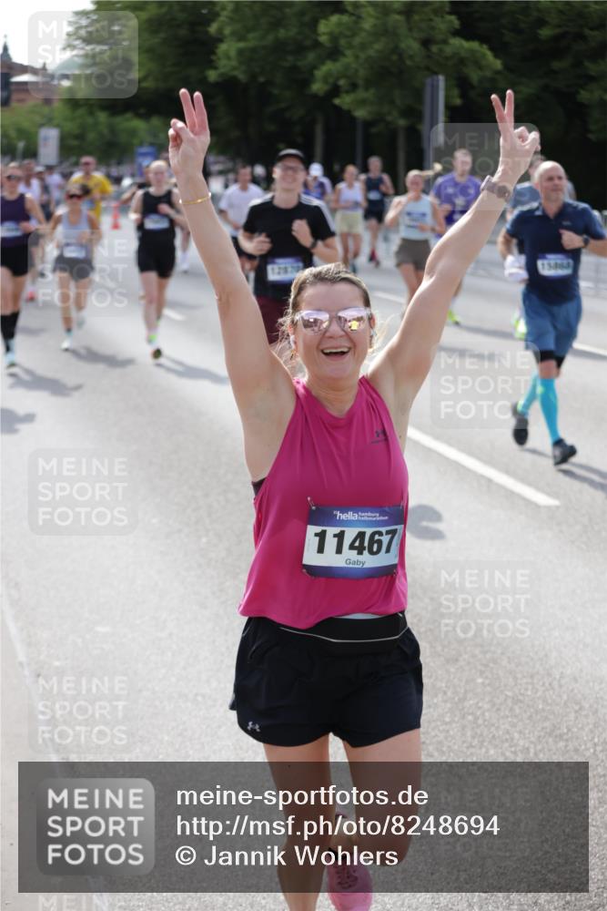 29.06.2025 - hella hamburg halbmarathon Jannik Wohlers http://msf.ph/oto/8248694 29.06.2025 09:55:49 Lombardsbrücke 1061, 1257, 1452, 1499, 1502, 1507, 1592, 2083, 2260, 2504, 3060, 4077, 4557, 5482, 5600, 5607, 6115, 6134, 6168, 7178, 7332, 7583, 7943, 8335, 8514, 8968, 8989, 8996, 9074, 9246, 9537, 9994, 10596, 11467, 12523, 12779, 12870, 12875, 13007, 13159, 13463, 13672, 13758, 13812, 13875, 13948, 14628, 14928, 15090, 15157, 15384, 15714, 15829, 15868, 15899, 16149, 16175, 16369, 16477, 16623, 16738, 16877, 16891, 16986, 17127, 17131, 17282, 17962, 18021 meine-sportfotos.de