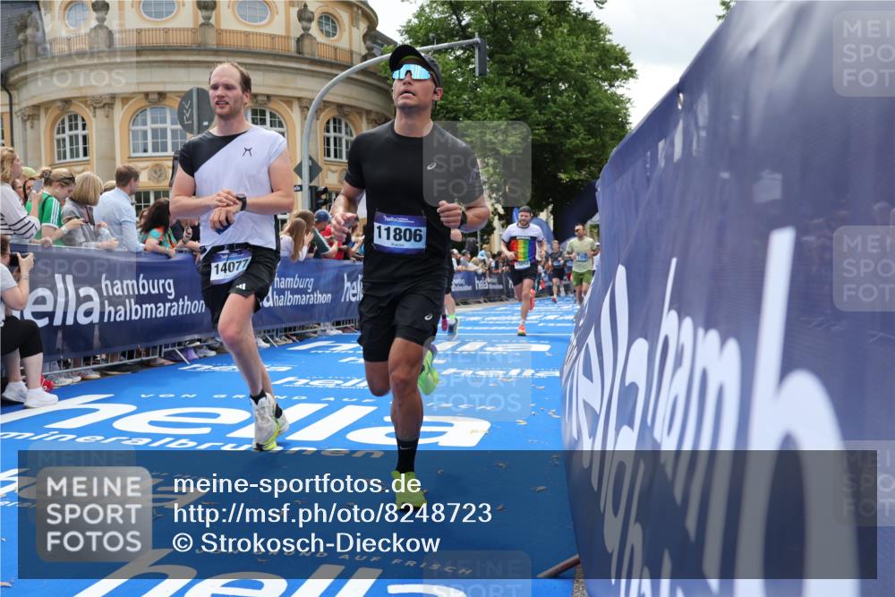 29.06.2025 - hella hamburg halbmarathon Strokosch-Dieckow http://msf.ph/oto/8248723 29.06.2025 10:39:39 Ziel 1358, 4398, 4888, 7152, 7154, 9265, 11284, 11806, 13190, 14077, 14204, 15094, 15336, 15435, 15744, 15828, 16580, 16761, 17005, 17215, 17360, 17425, 17792, 18013, 18154, 18285, 18803 meine-sportfotos.de