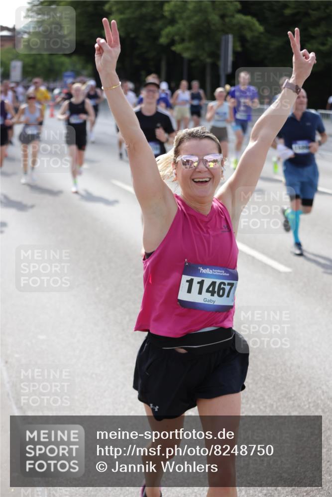 29.06.2025 - hella hamburg halbmarathon Jannik Wohlers http://msf.ph/oto/8248750 29.06.2025 09:55:49 Lombardsbrücke 1061, 1257, 1452, 1499, 1502, 1507, 1592, 2083, 2260, 2504, 3060, 4077, 4557, 5482, 5600, 5607, 6115, 6134, 6168, 7178, 7332, 7583, 7943, 8335, 8514, 8968, 8989, 8996, 9074, 9246, 9537, 9994, 10596, 11467, 12523, 12779, 12870, 12875, 13007, 13159, 13463, 13672, 13758, 13812, 13875, 13948, 14628, 14928, 15090, 15157, 15384, 15714, 15829, 15868, 15899, 16149, 16175, 16369, 16477, 16623, 16738, 16877, 16891, 16986, 17127, 17131, 17282, 17962, 18021 meine-sportfotos.de