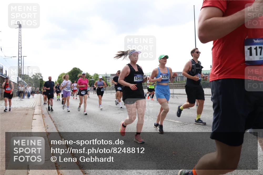 29.06.2025 - hella hamburg halbmarathon Lena Gebhardt http://msf.ph/oto/8248812 29.06.2025 10:45:36 Lombardsbrücke 1033, 1060, 1085, 1100, 1104, 1421, 1426, 1555, 1685, 1713, 1798, 1854, 1983, 2008, 2216, 2217, 2522, 2550, 2657, 2664, 2917, 2954, 2965, 2973, 3160, 3164, 3357, 3377, 3879, 3993, 4099, 4102, 4104, 4186, 4224, 4306, 4317, 4337, 4388, 4504, 4572, 4820, 4851, 5044, 5099, 5108, 5339, 5635, 5636, 5949, 6133, 6150, 6509, 6623, 6763, 6788, 6911, 6922, 6980, 7268, 7283, 7356, 7530, 7541, 7859, 8594, 8605, 8745, 8762, 9620, 10030, 10182, 10225, 10327, 10329, 10367, 10511, 11314 meine-sportfotos.de