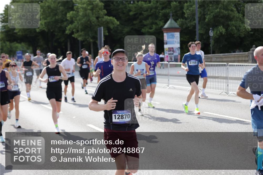 29.06.2025 - hella hamburg halbmarathon Jannik Wohlers http://msf.ph/oto/8248867 29.06.2025 09:55:51 Lombardsbrücke 1061, 1452, 1499, 1502, 1592, 2083, 2260, 2504, 3060, 4077, 5482, 5600, 5607, 6115, 6168, 7178, 7332, 7583, 7943, 8335, 8514, 8968, 8989, 8996, 9246, 9537, 9994, 10596, 11467, 12523, 12779, 12870, 12875, 13007, 13159, 13463, 13812, 13875, 13948, 14928, 15090, 15157, 15384, 15714, 15829, 15868, 15899, 16149, 16369, 16477, 16623, 16877, 16891, 16986, 17127, 17131, 17282, 17962, 18021 meine-sportfotos.de