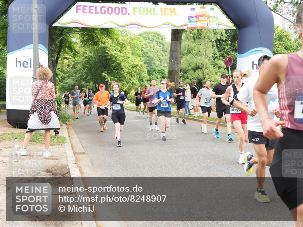 29.06.2025 - hella hamburg halbmarathon MichiJ http://msf.ph/oto/8248907 29.06.2025 10:51:33 Zwischen KM18-KM19 1863, 2298, 2782, 3039, 5396, 6585, 7042, 9191, 9526, 13542, 14465, 15137, 15915, 18395, 18440 meine-sportfotos.de