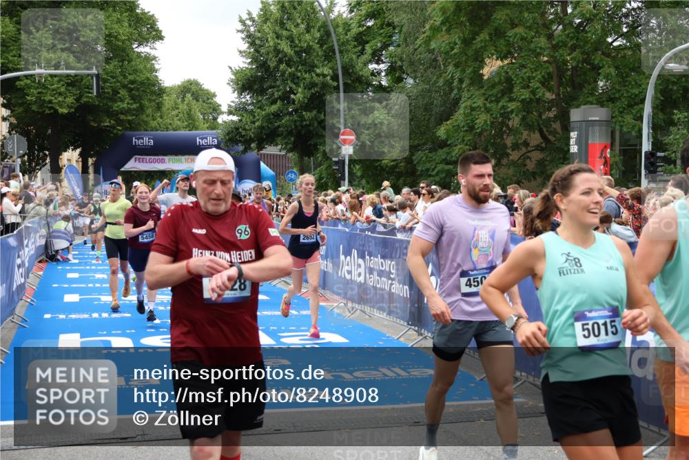 29.06.2025 - hella hamburg halbmarathon Zöllner http://msf.ph/oto/8248908 29.06.2025 10:57:41 Ziel 1239, 1715, 2236, 2606, 2652, 4502, 5457, 5458, 12774, 13523, 14571, 14951, 15217, 15220, 17769, 17814, 18388, 18985 meine-sportfotos.de