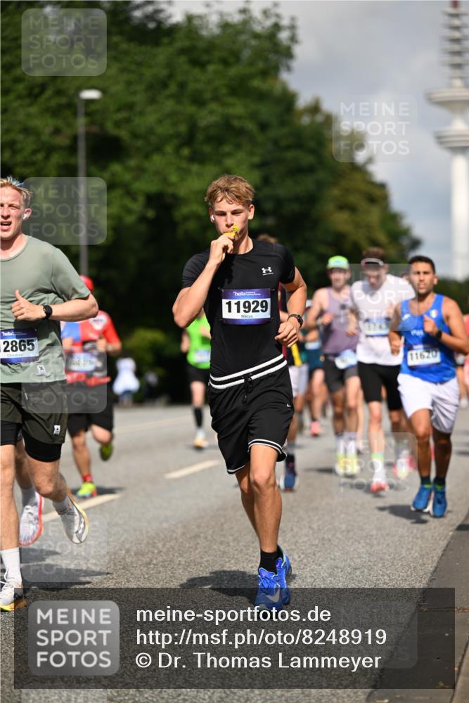 29.06.2025 - hella hamburg halbmarathon Dr. Thomas Lammeyer http://msf.ph/oto/8248919 29.06.2025 09:51:33 Kennedybrücke 1164, 1385, 1644, 1743, 2296, 2714, 2767, 3959, 4860, 5091, 5315, 6684, 6990, 7884, 8362, 9178, 9944, 10384, 10404, 10793, 10900, 11202, 11227 meine-sportfotos.de