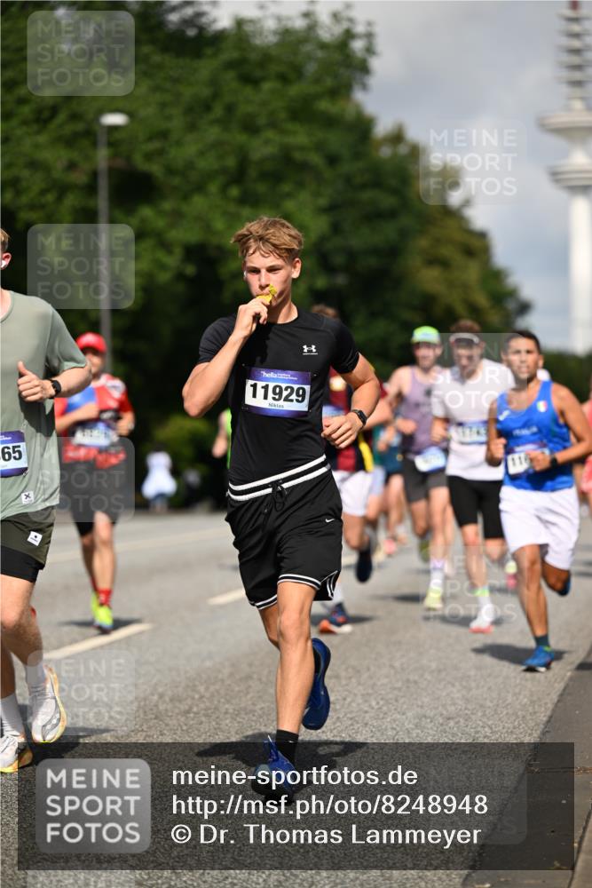 29.06.2025 - hella hamburg halbmarathon Dr. Thomas Lammeyer http://msf.ph/oto/8248948 29.06.2025 09:51:33 Kennedybrücke 1164, 1385, 1644, 1743, 2296, 2714, 2767, 3959, 4860, 5091, 5315, 6684, 6990, 7884, 8362, 9178, 9944, 10384, 10404, 10793, 10900, 11202, 11227 meine-sportfotos.de