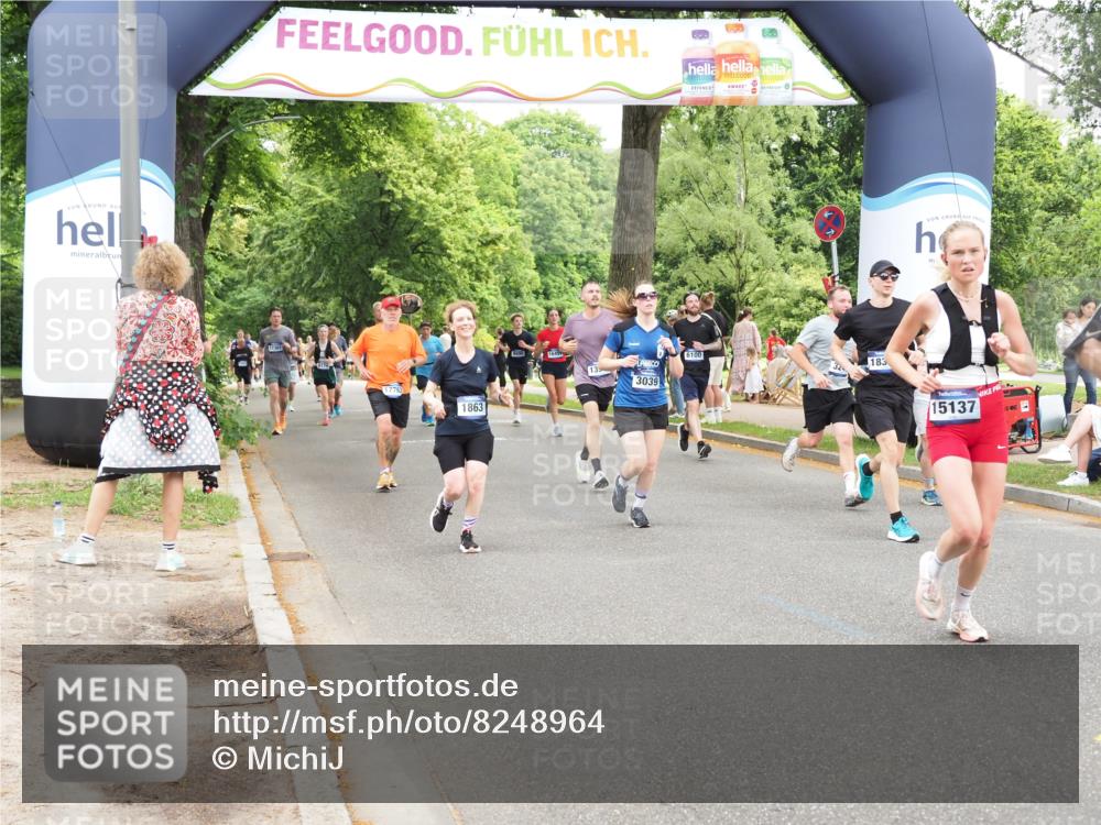 29.06.2025 - hella hamburg halbmarathon MichiJ http://msf.ph/oto/8248964 29.06.2025 10:51:34 Zwischen KM18-KM19 1863, 3039, 3182, 3248, 5396, 7042, 9191, 9526, 13542, 14465, 15137, 17763, 18395, 18440 meine-sportfotos.de
